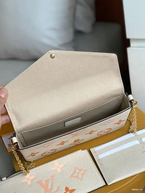 VUITTON FÉLICIE LOUIS POCHETTE 0614